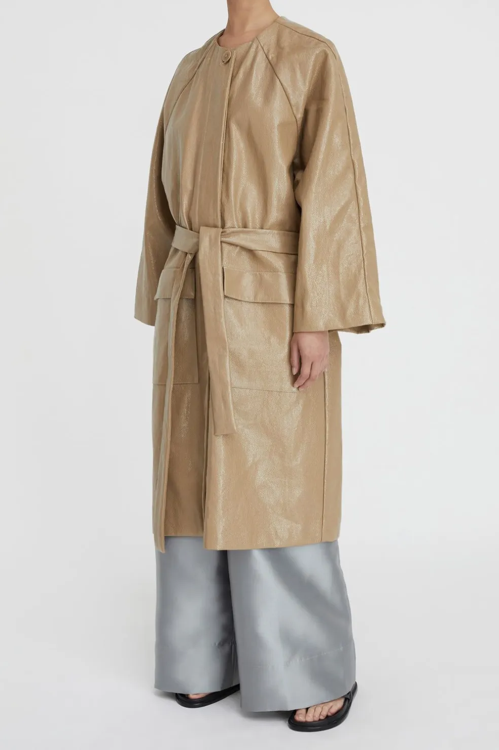 Luis Raglan Coat
